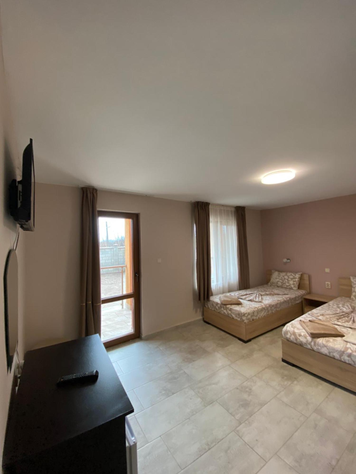 Guest Rooms Wild Duck Ezerec Kültér fotó