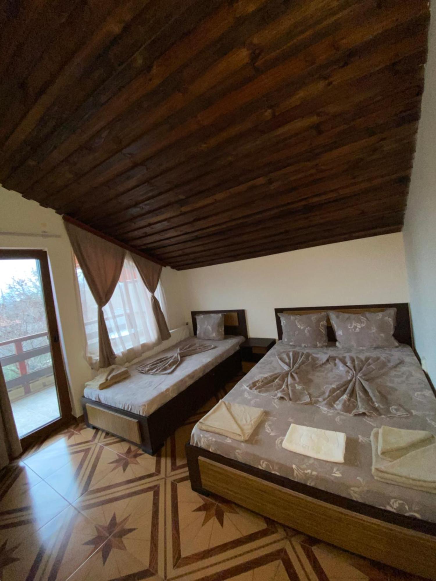 Guest Rooms Wild Duck Ezerec Kültér fotó